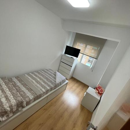 Habitacion Privada En Piso Compartido Hotel Valencia Buitenkant foto