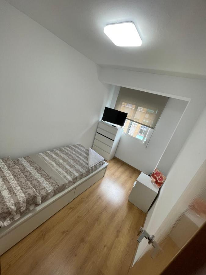 Habitacion Privada En Piso Compartido Hotel Valencia Buitenkant foto